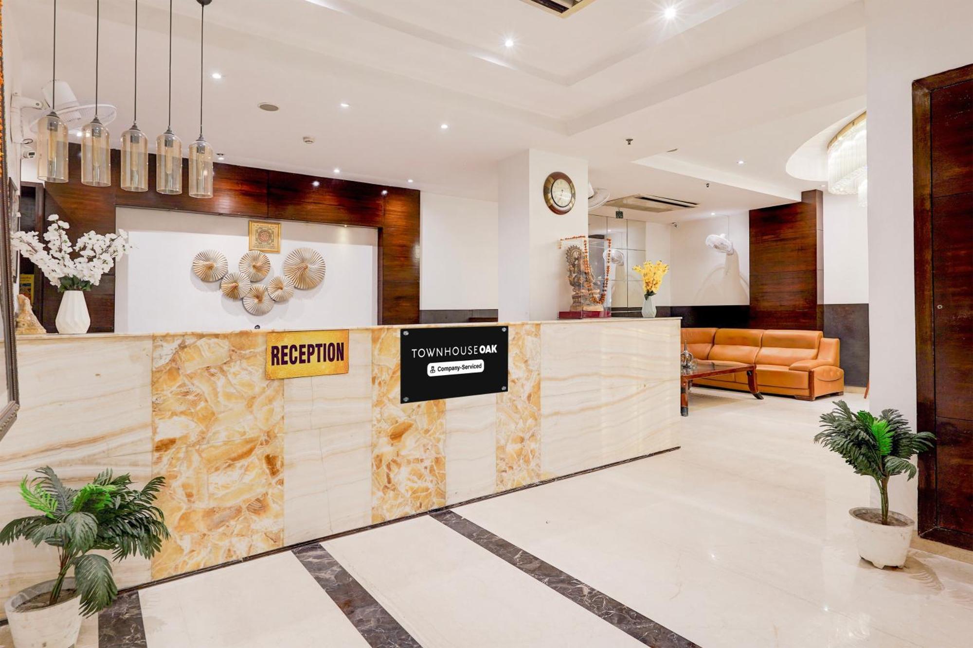 Townhouse Oak Agra Near Sultanganj Puliya Formerly Bb Grand Εξωτερικό φωτογραφία