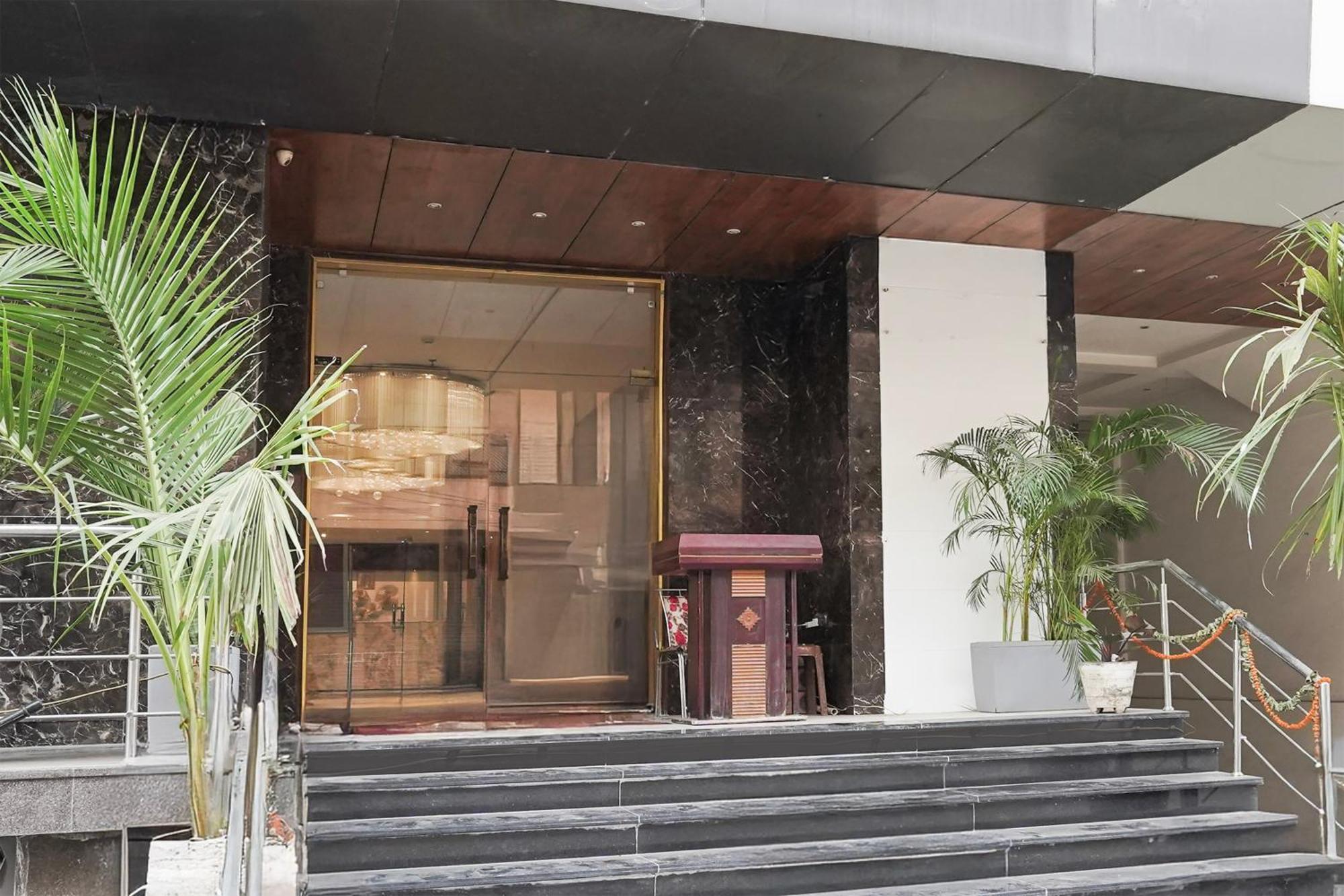 Townhouse Oak Agra Near Sultanganj Puliya Formerly Bb Grand Εξωτερικό φωτογραφία