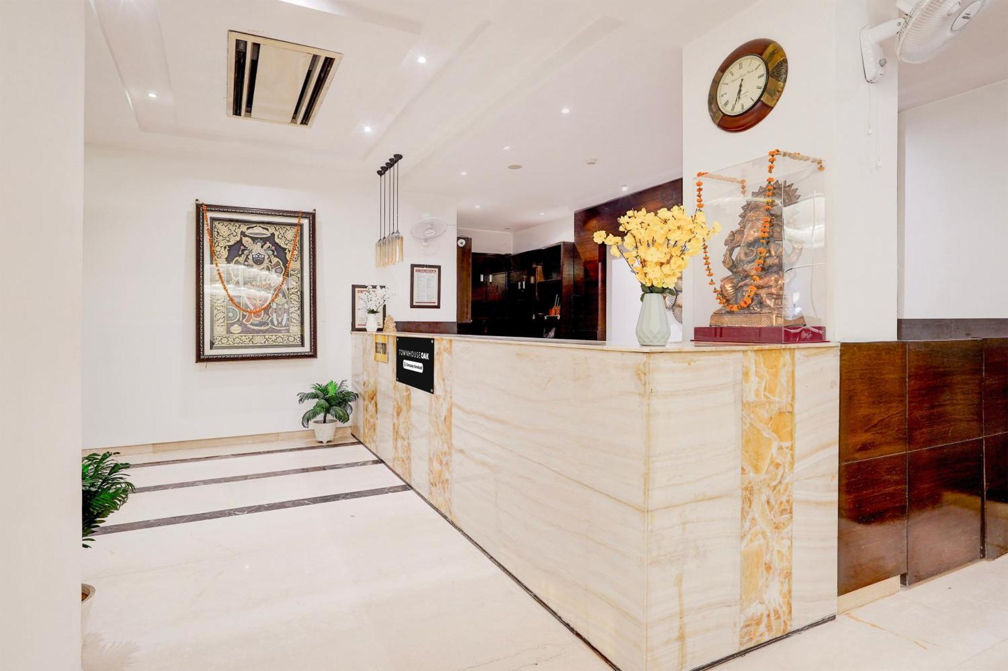 Townhouse Oak Agra Near Sultanganj Puliya Formerly Bb Grand Εξωτερικό φωτογραφία