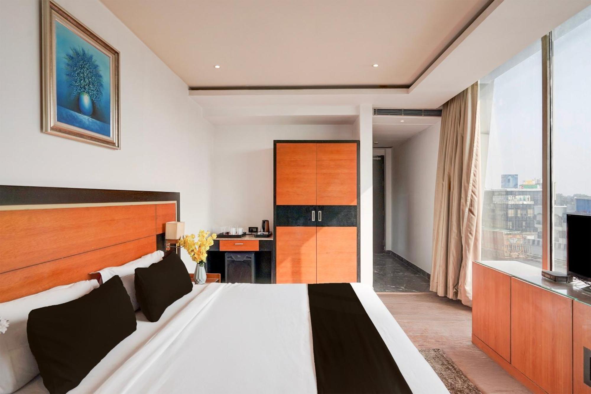 Townhouse Oak Agra Near Sultanganj Puliya Formerly Bb Grand Εξωτερικό φωτογραφία