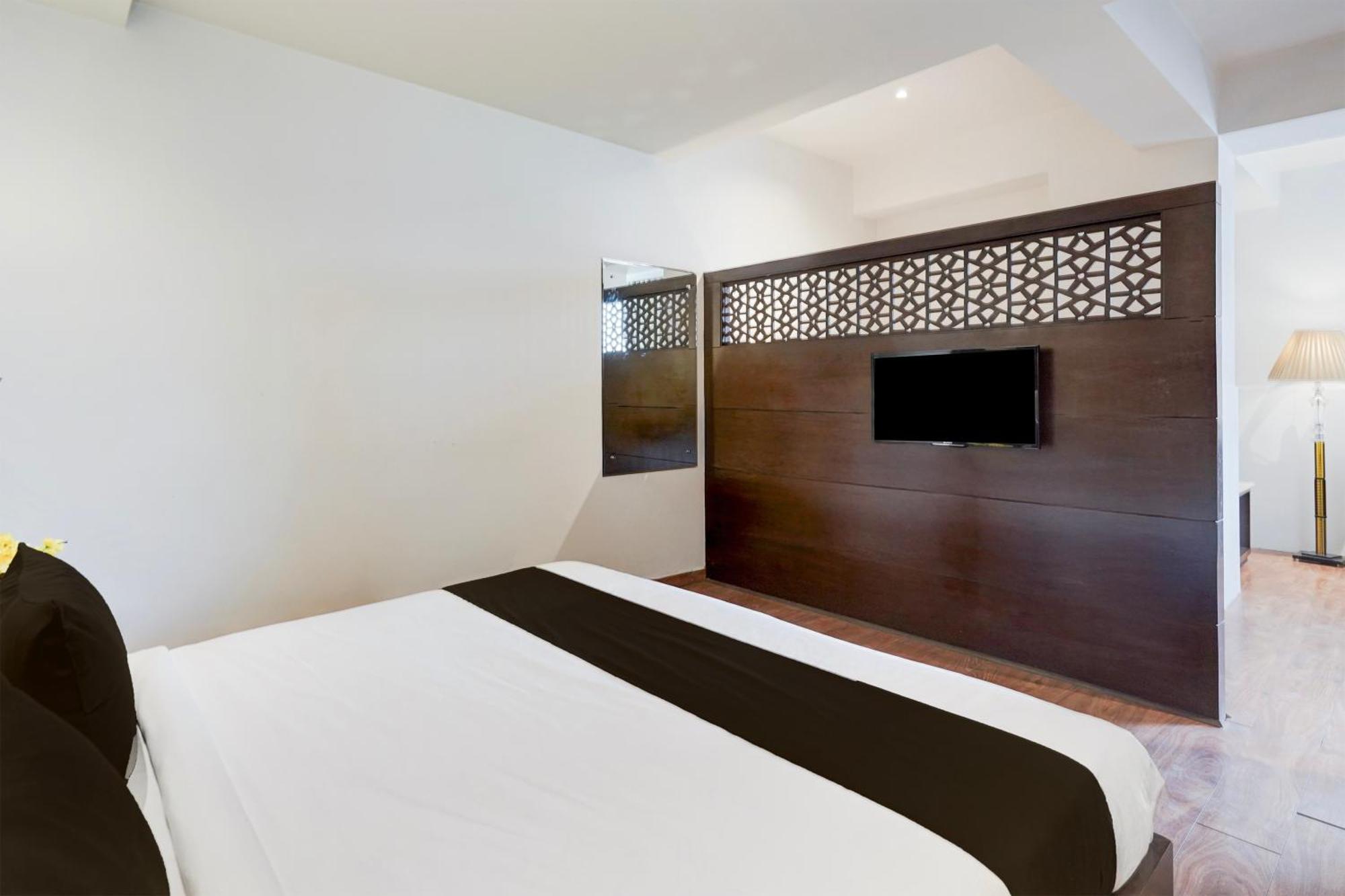 Townhouse Oak Agra Near Sultanganj Puliya Formerly Bb Grand Εξωτερικό φωτογραφία