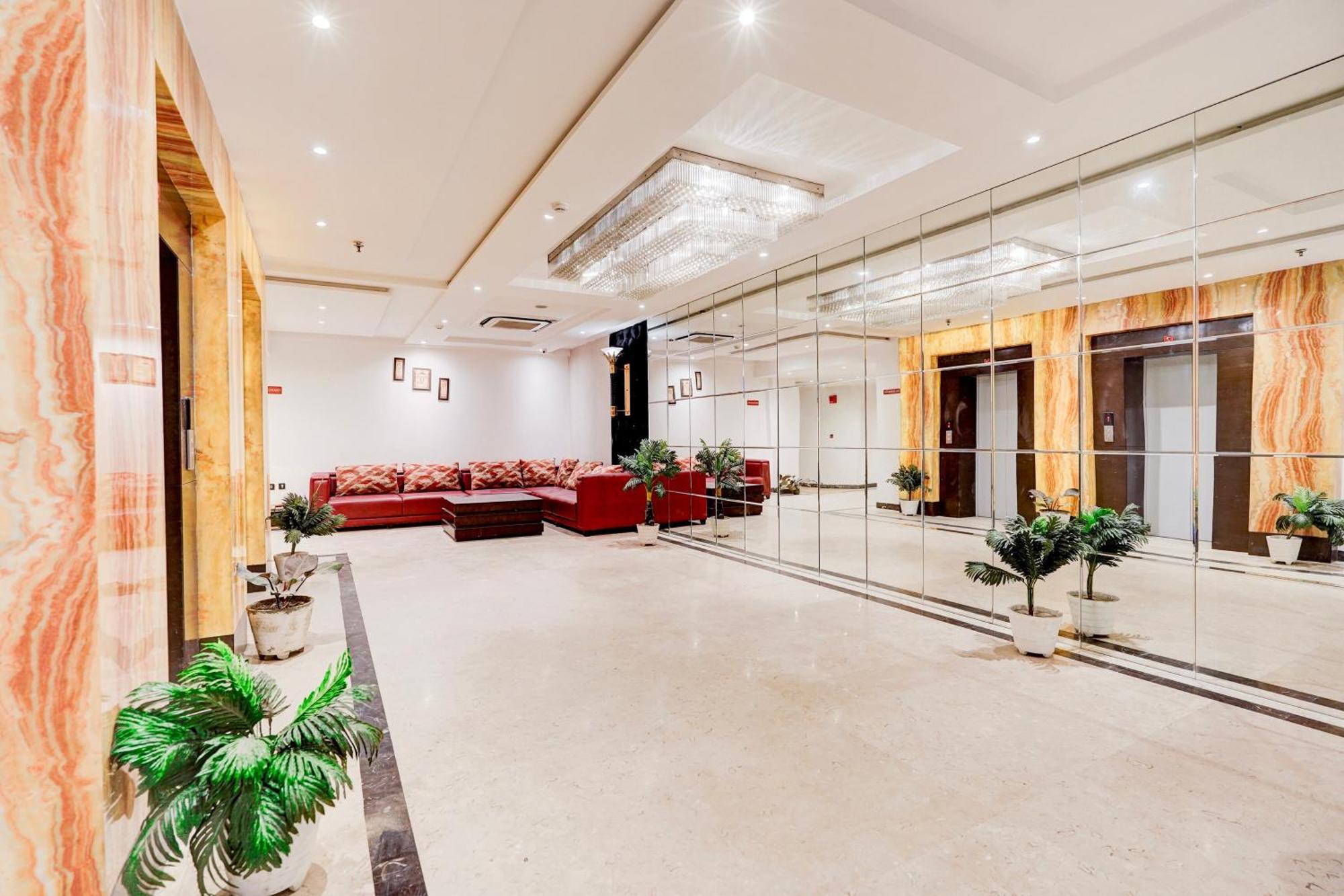 Townhouse Oak Agra Near Sultanganj Puliya Formerly Bb Grand Εξωτερικό φωτογραφία