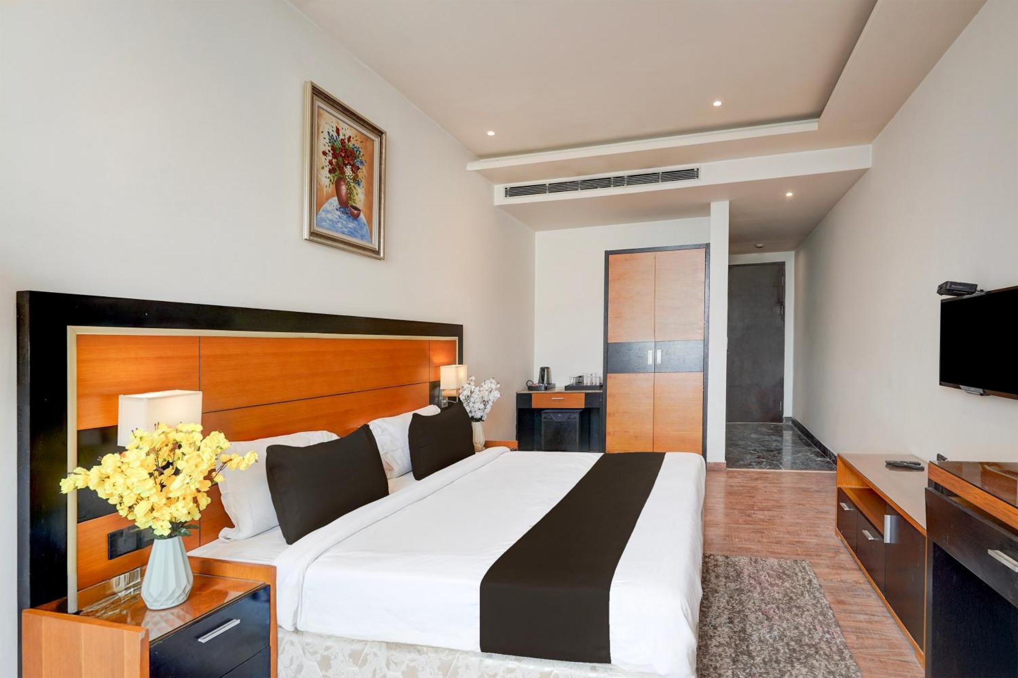 Townhouse Oak Agra Near Sultanganj Puliya Formerly Bb Grand Εξωτερικό φωτογραφία
