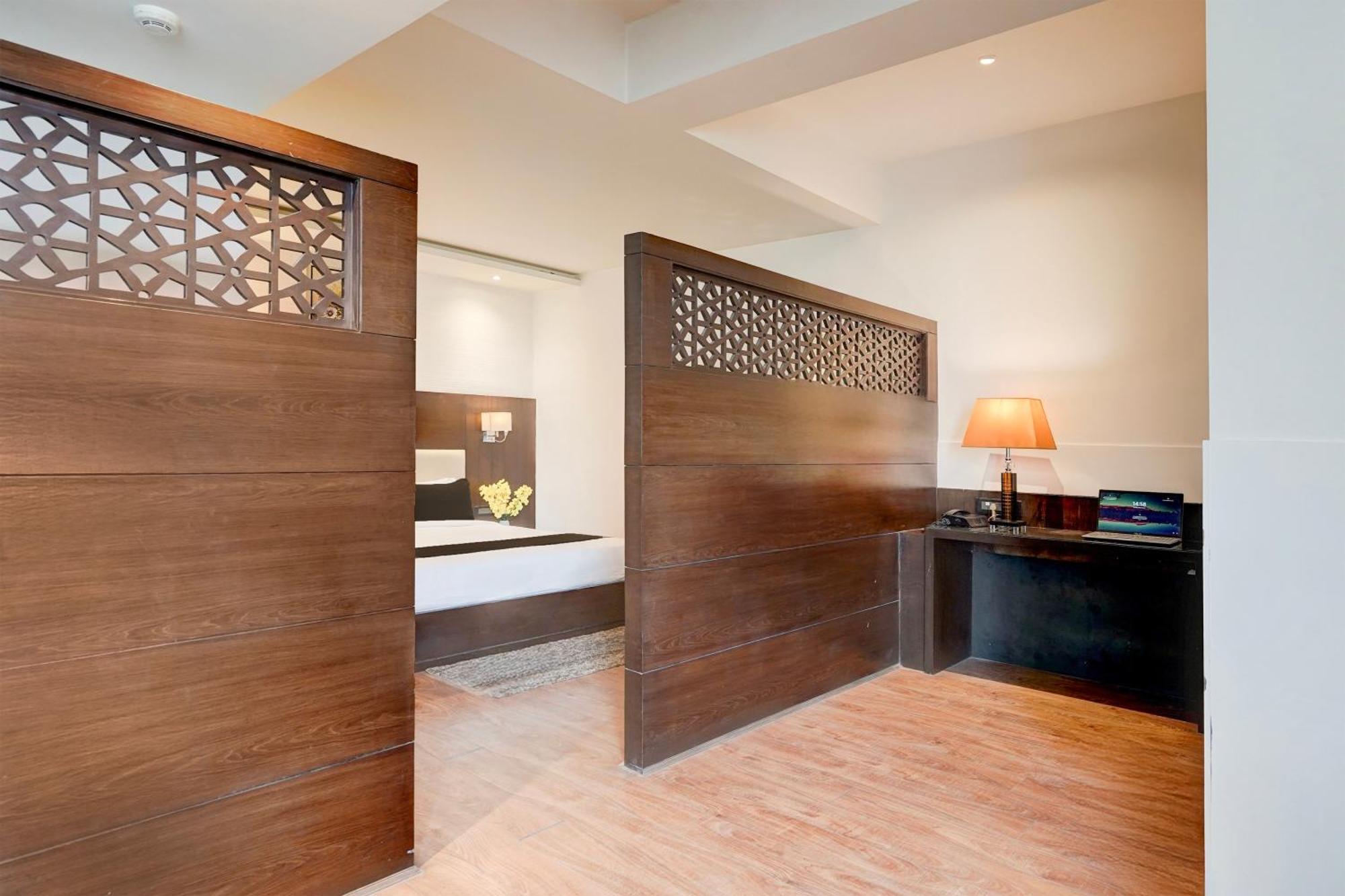 Townhouse Oak Agra Near Sultanganj Puliya Formerly Bb Grand Εξωτερικό φωτογραφία
